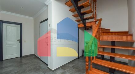 Простора квартира в районі Оба