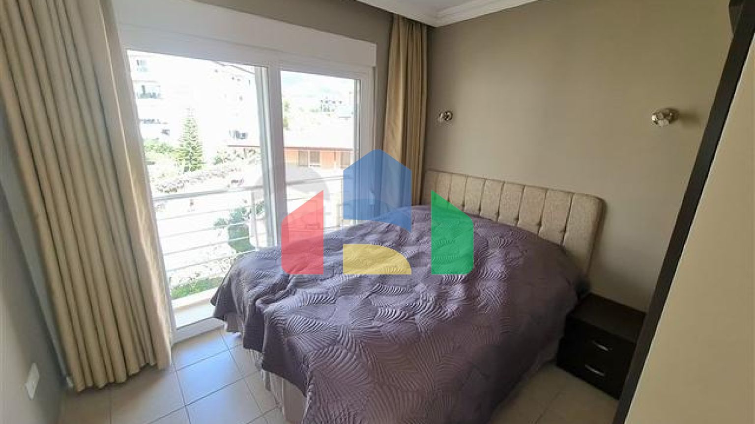 Затишний пентхаус 3 + 1 з меблями в районі Оба