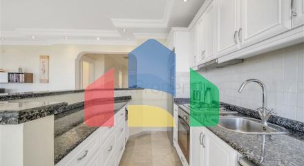 Просторный пентхаус в районе Оба