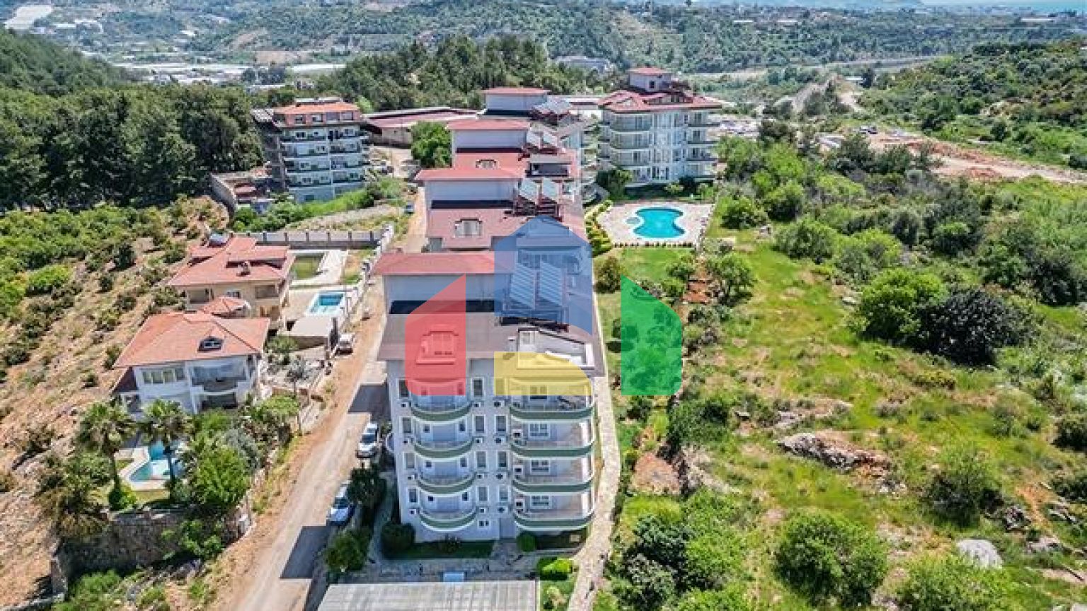 Просторный пентхаус в районе Оба