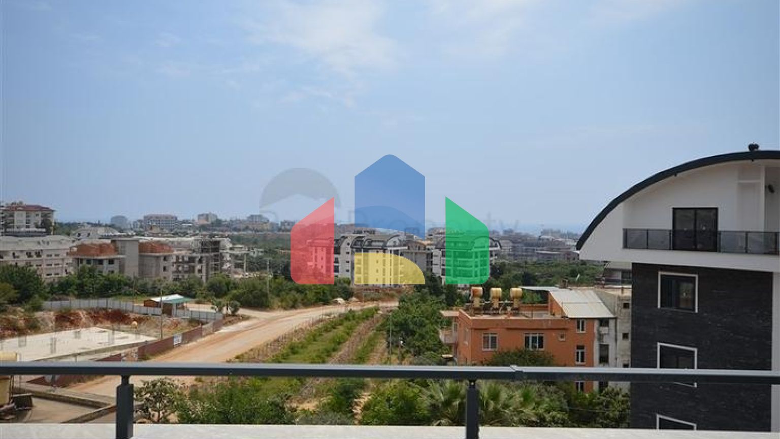 Идеальное жилье 3+1 с превосходной инфраструктурой, в районе Оба.