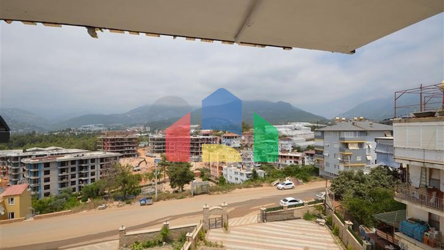 Идеальное жилье 3+1 с превосходной инфраструктурой, в районе Оба.