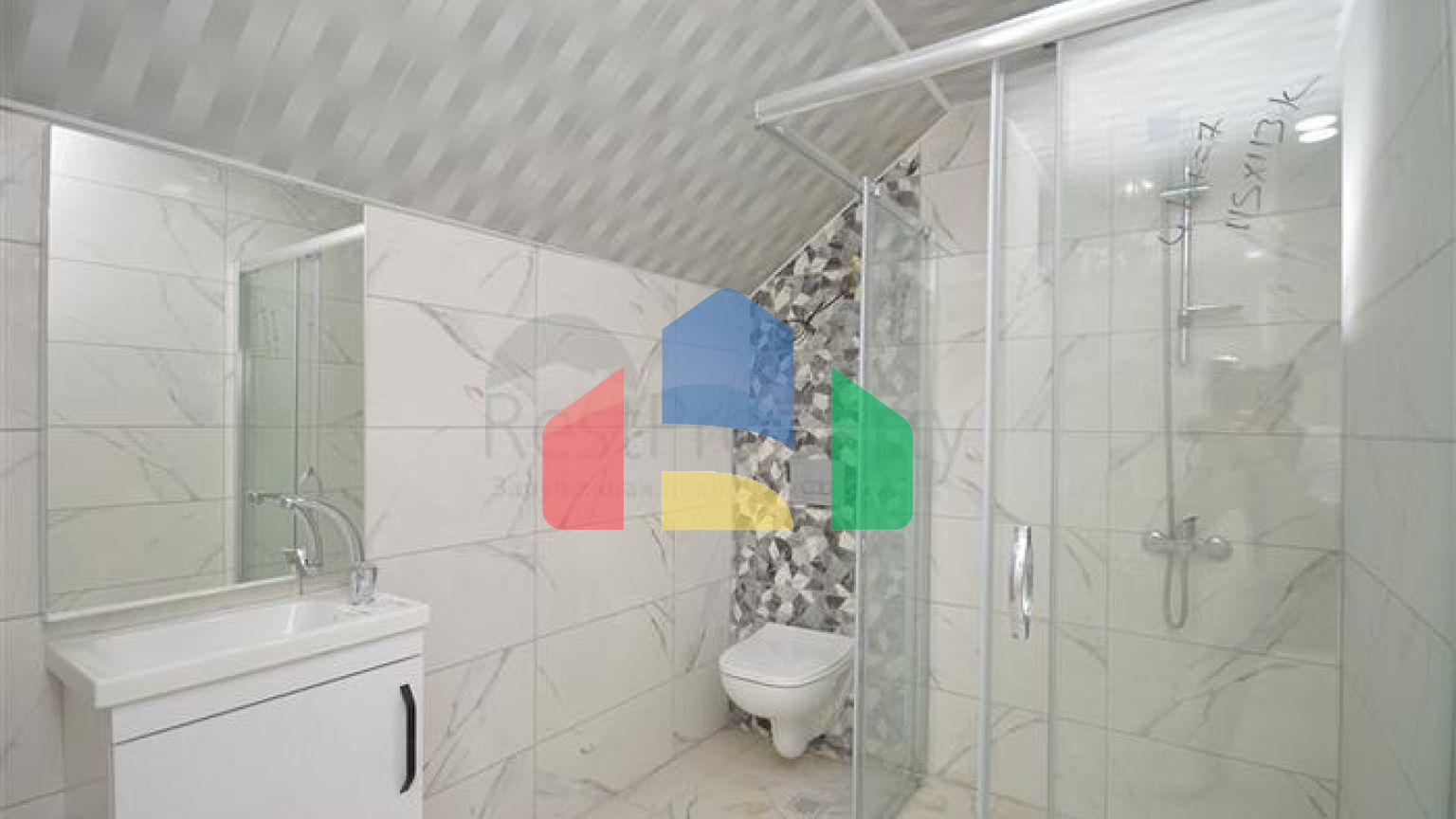 Идеальное жилье 3+1 с превосходной инфраструктурой, в районе Оба.