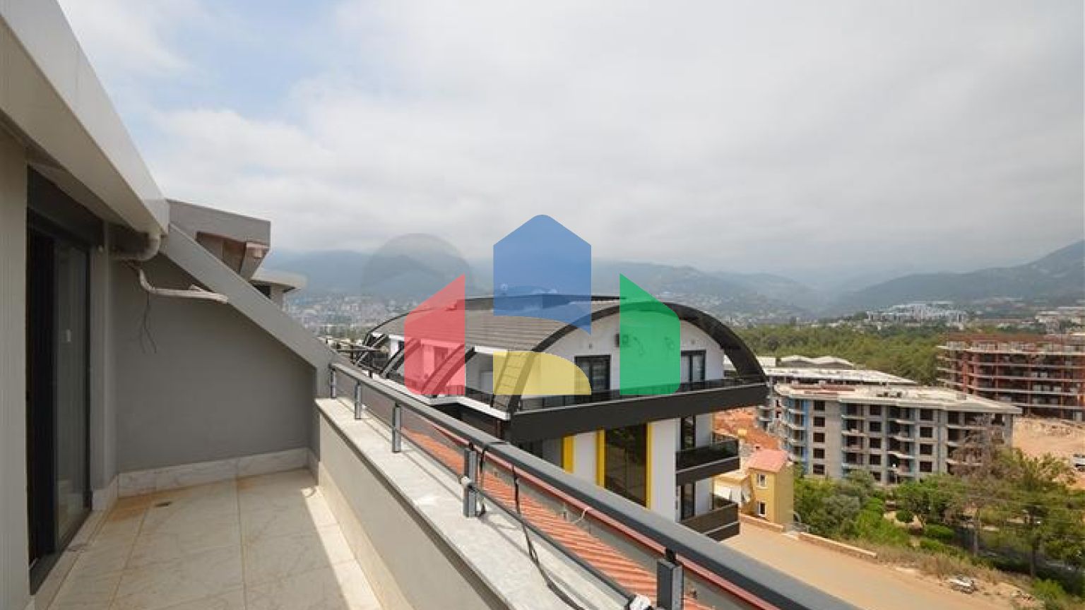 Идеальное жилье 3+1 с превосходной инфраструктурой, в районе Оба.