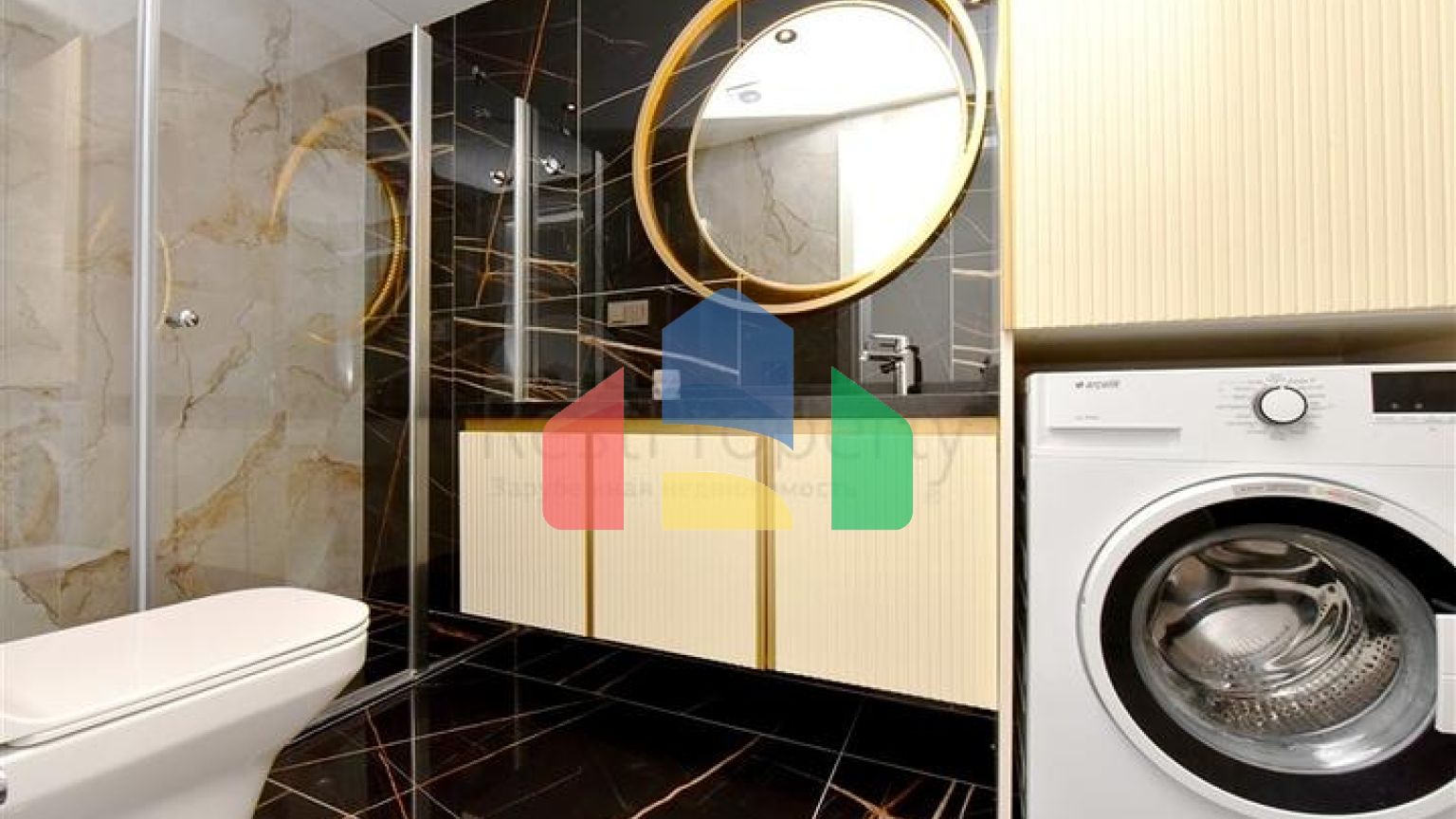 Розкішний пентхаус 3+1 в престижному районі Аланії з видом на море