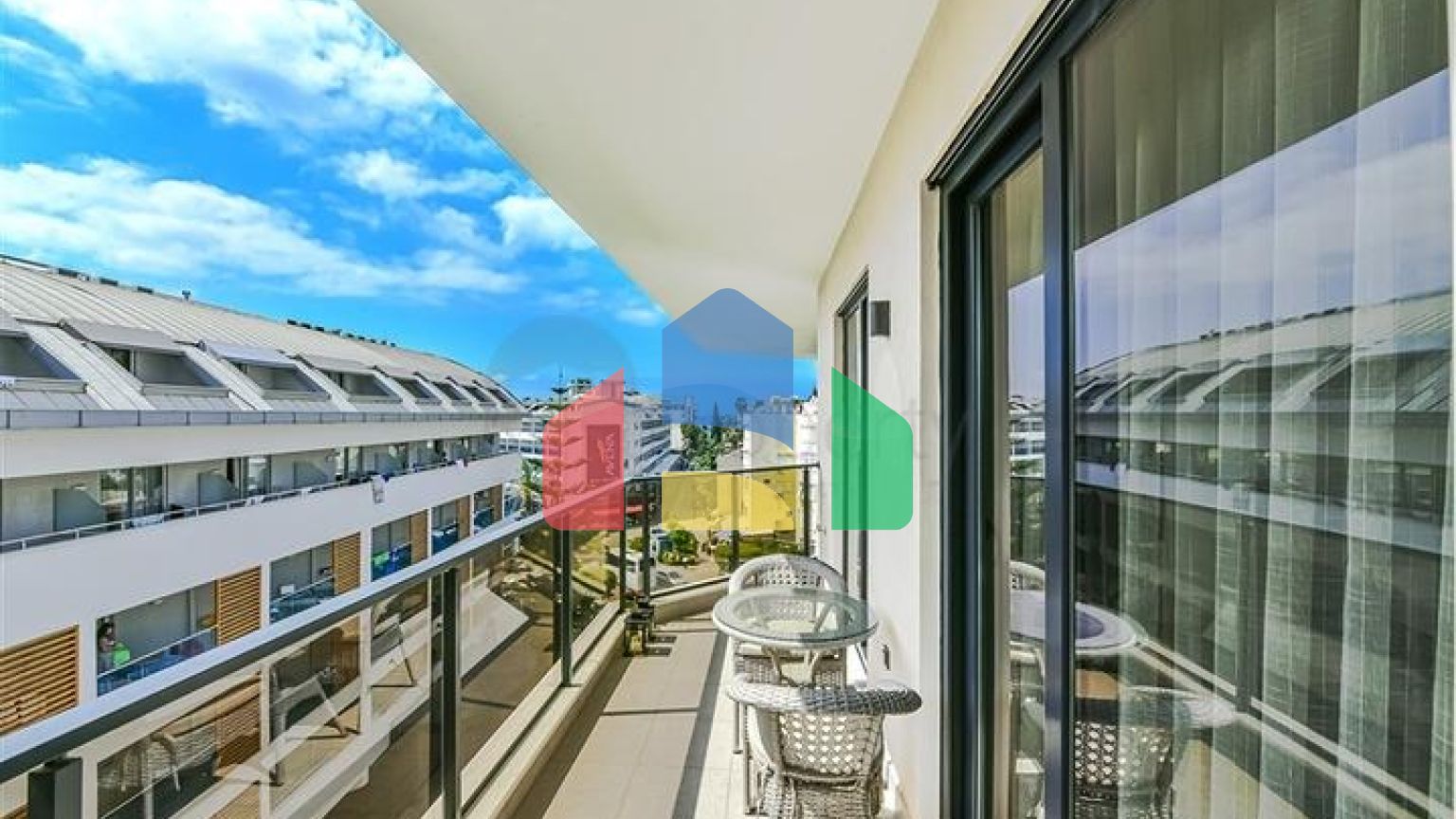 Розкішний пентхаус 3+1 в престижному районі Аланії з видом на море