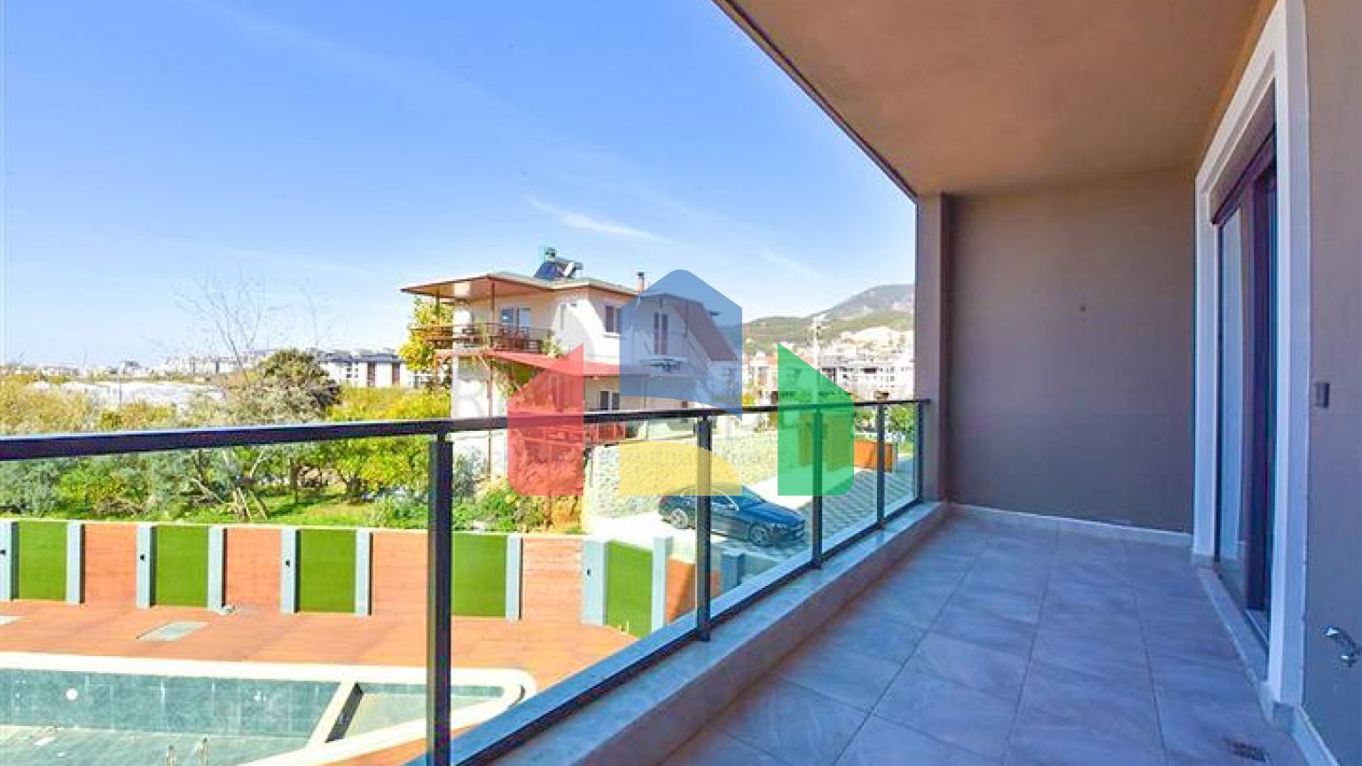 Дуплекс для большой семьи в районе Оба