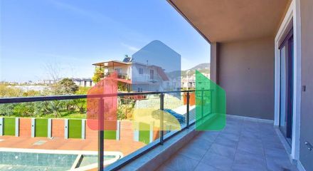 Дуплекс для большой семьи в районе Оба