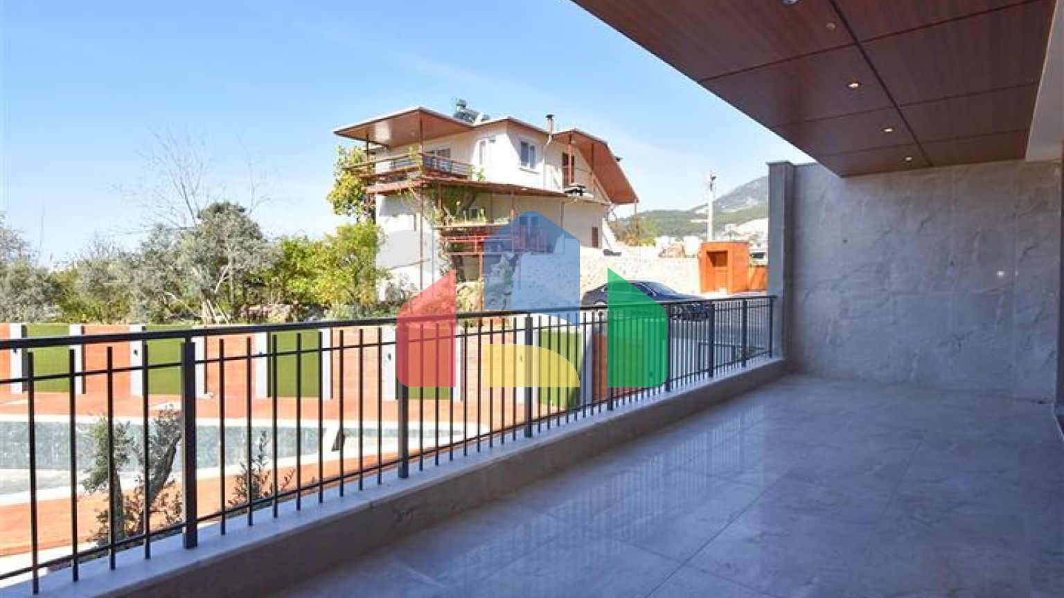 Дуплекс для большой семьи в районе Оба