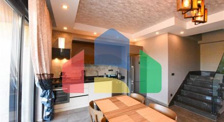 Дуплекс для большой семьи в районе Оба