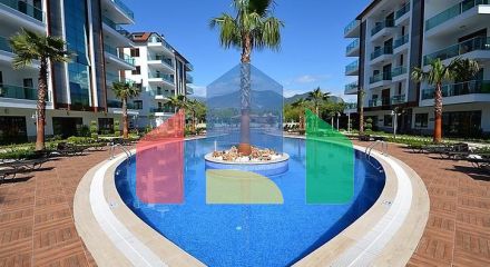 Просторі апартаменти 4 + 1 в елітному комплексі в Оба