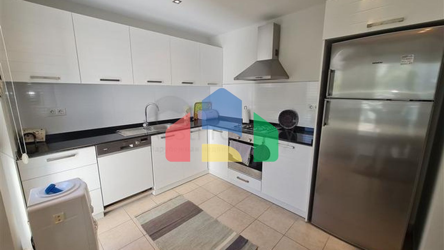 Затишна квартира 2 + 1 з меблями в районі Оба