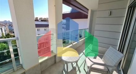 Простора квартира 4 + 1 В району Оба