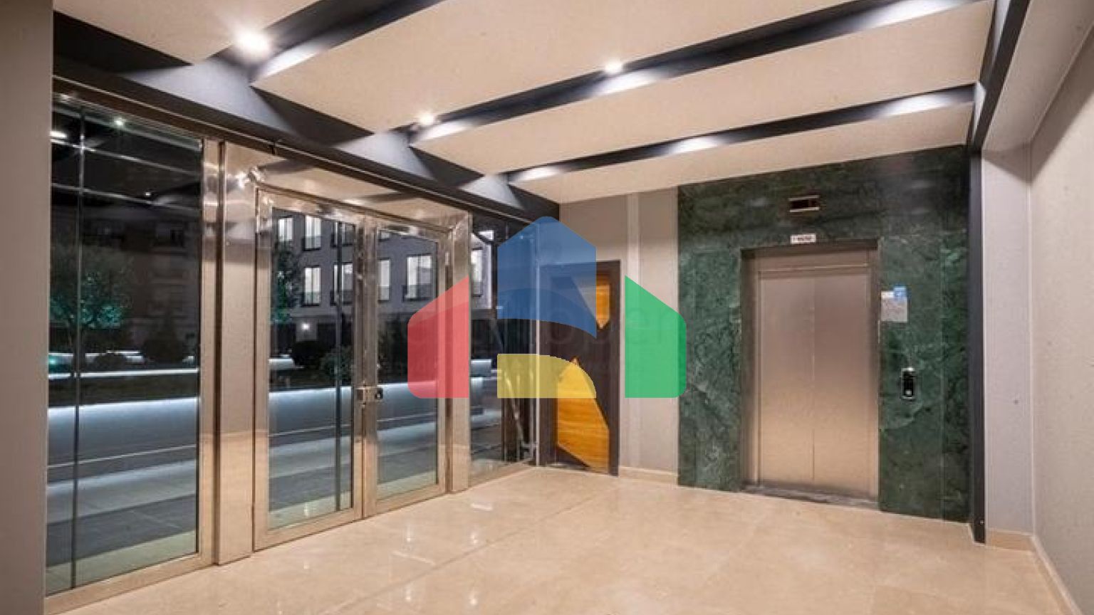 Оборудованный просторный офис в бизнес-центре в районе Оба