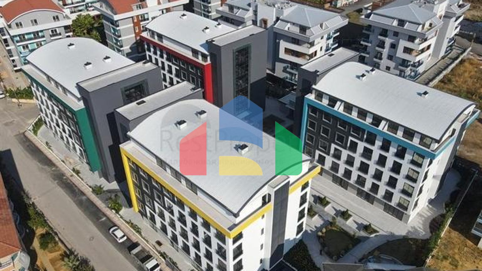 Оборудованный просторный офис в бизнес-центре в районе Оба