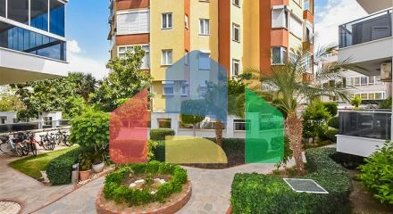 Простора квартира 2 + 1 в районі Оба