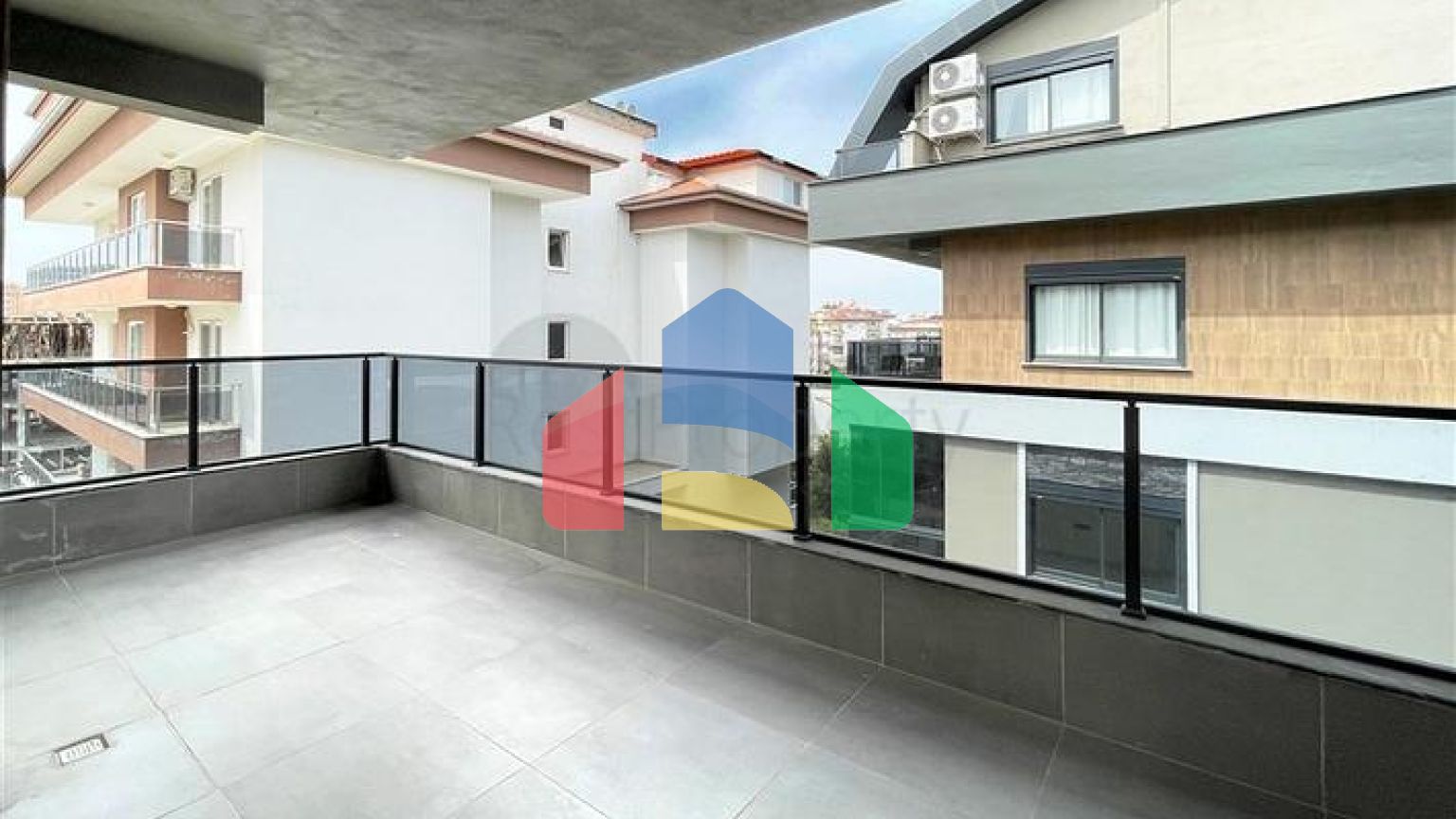 Современный пентхаус в престижном жилом комплексе в Оба