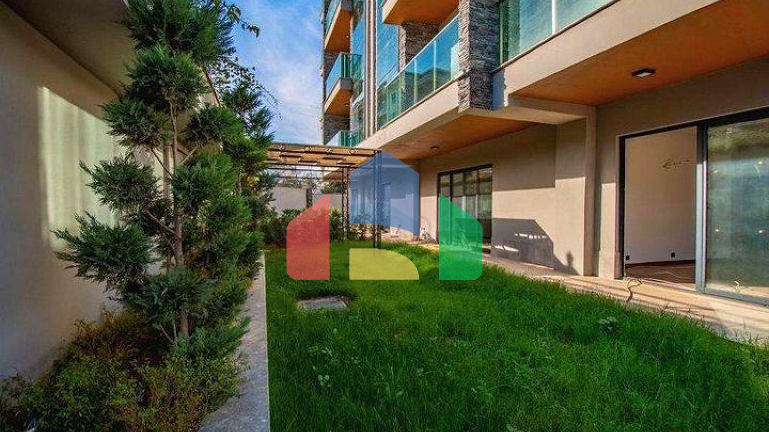 Пентхаус 2+1 в дизайнерском оформлении в районе Оба