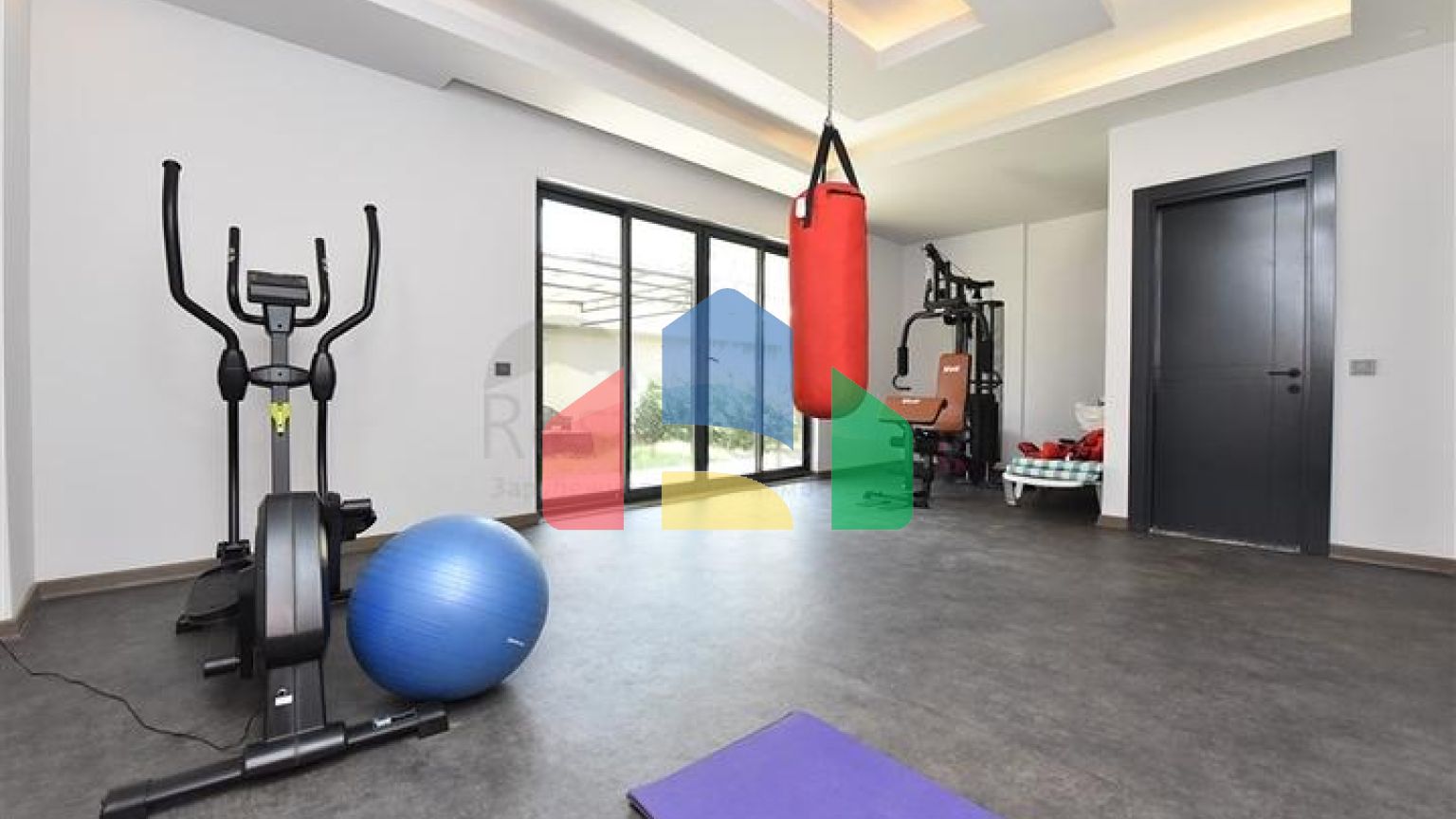 Пентхаус 2+1 в дизайнерском оформлении в районе Оба