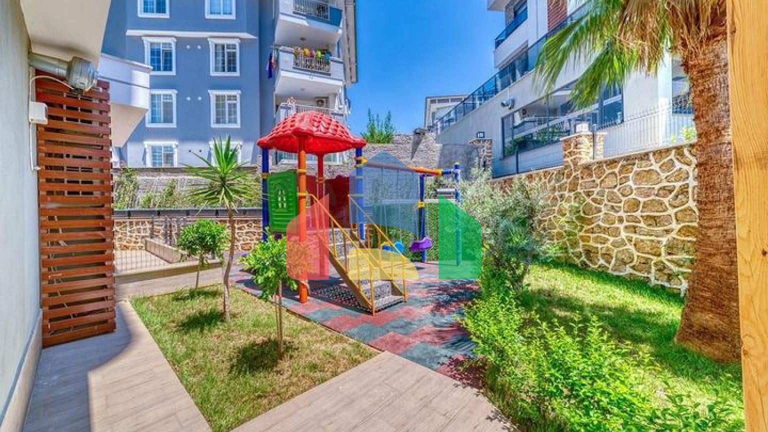 Меблированная квартира 1+1 в районе Оба