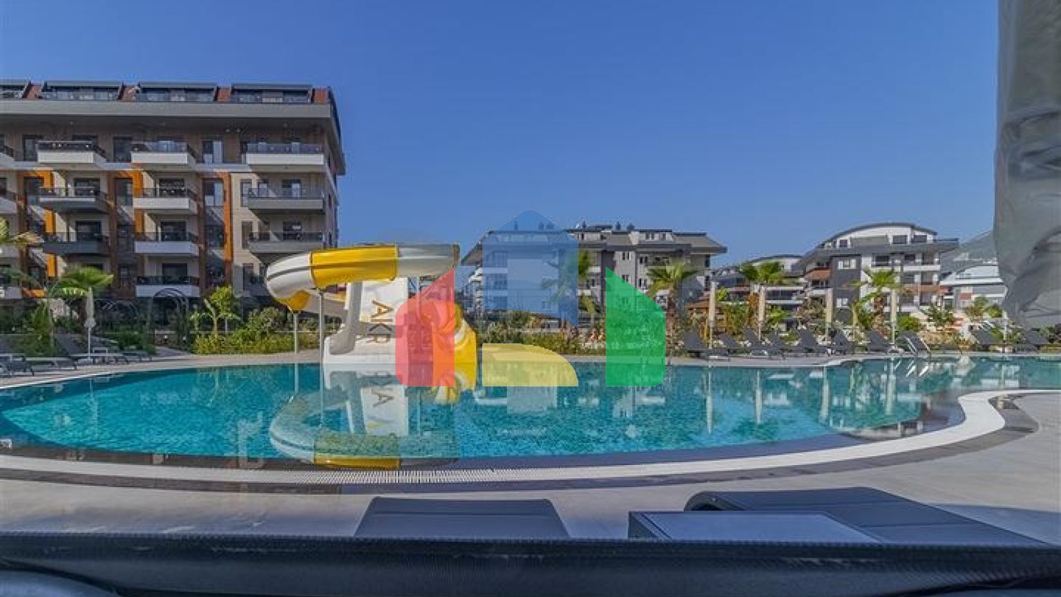 Квартира 3+1 в новому комплексі з великою територією