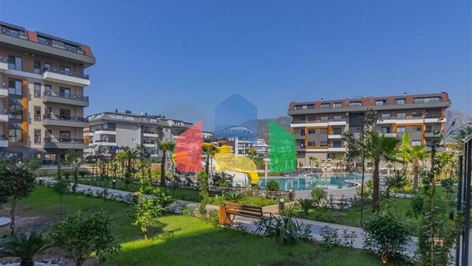 Квартира 3+1 в новому комплексі з великою територією