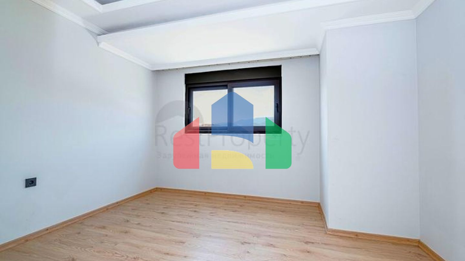 Просторий пентхаус 4 + 1 з багатою інфраструктурою в серці району Оба