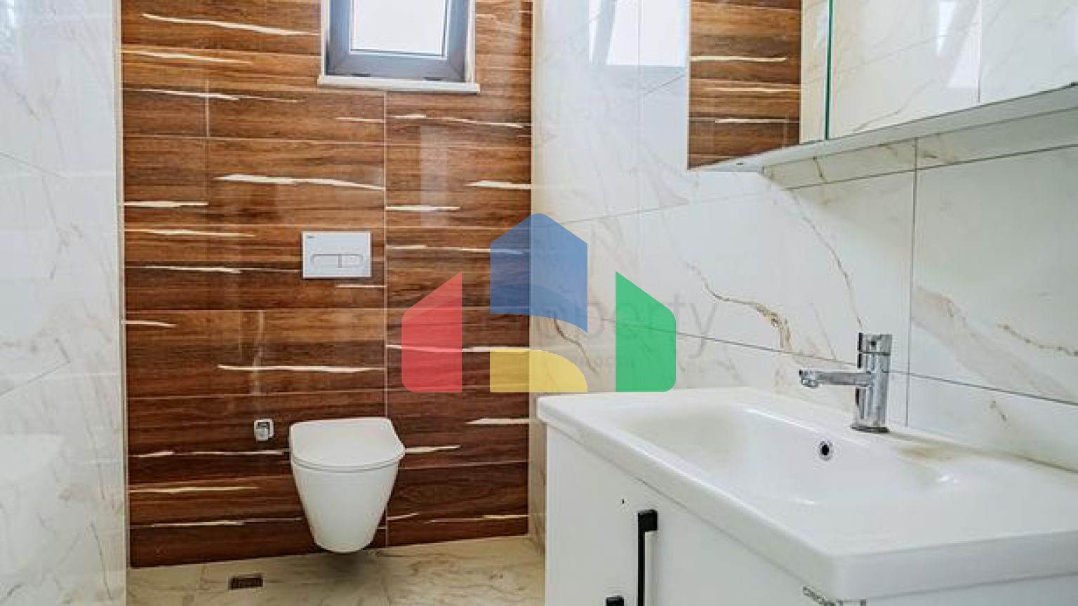 Просторий пентхаус 4 + 1 з багатою інфраструктурою в серці району Оба