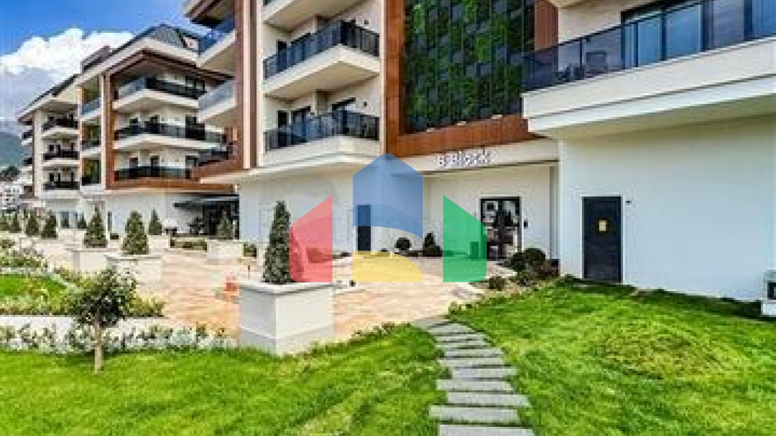 Квартира 1+1 в элитном ЖК в открытом для ВНЖ районе Оба