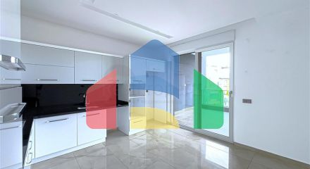 Квартира планировки 3+1 в районе Оба