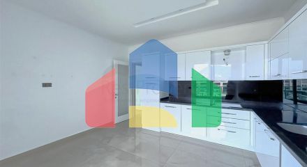 Квартира планировки 3+1 в районе Оба