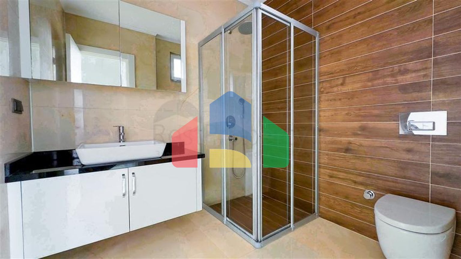 Квартира планировки 3+1 в районе Оба