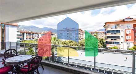 Простора квартира 2 + 1 в районі Оба