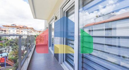 Простора квартира 2 + 1 в районі Оба