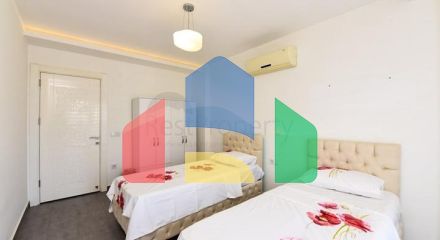 Простора квартира 2 + 1 в районі Оба