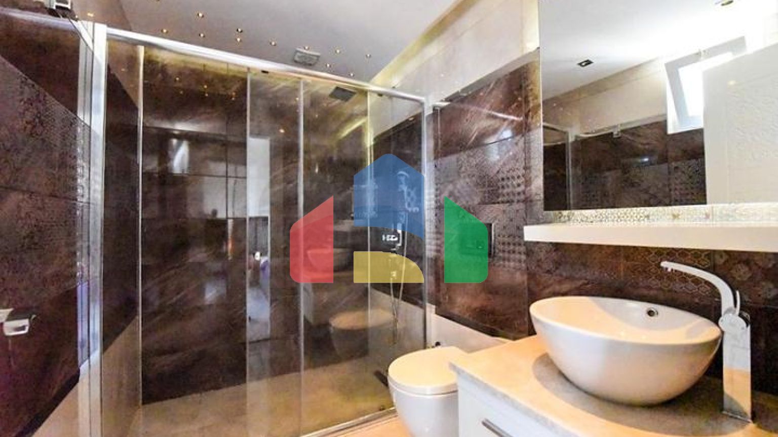 Простора квартира 2 + 1 в районі Оба