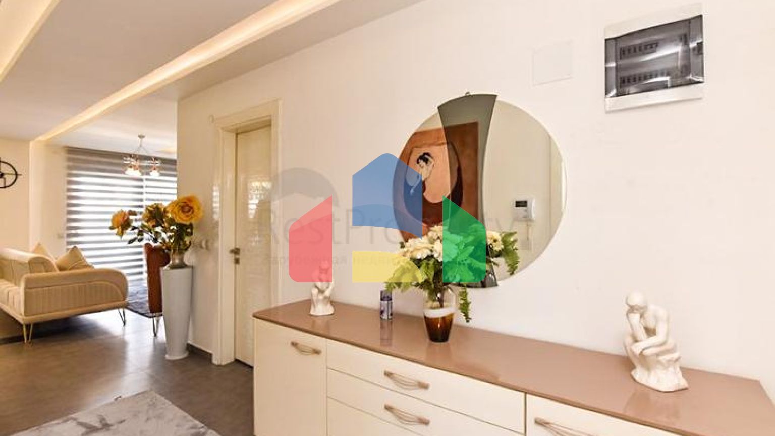 Простора квартира 2 + 1 в районі Оба