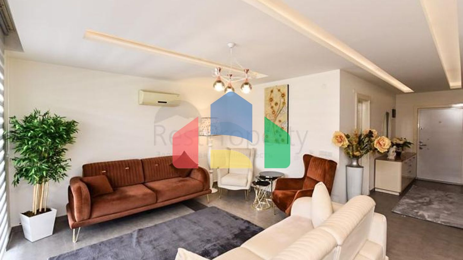 Простора квартира 2 + 1 в районі Оба