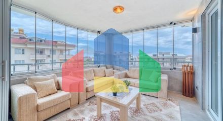 Spacious 4+1 apartment with furniture and appliances in a prestigious area of Ob