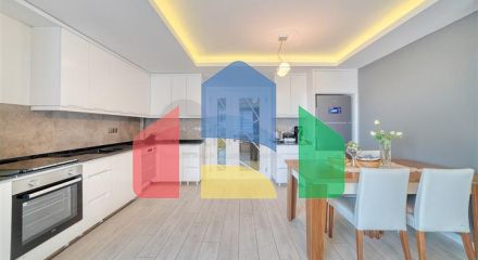 Простора квартира 4 + 1 з меблями і технікою в престижному районі Об Простора квартира 4 + 1 з меблями і технікою в престижному районі Об