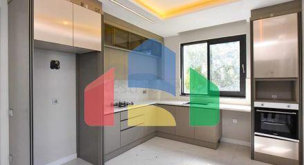 Квартира з трьома спальнями в престижному районі Оба