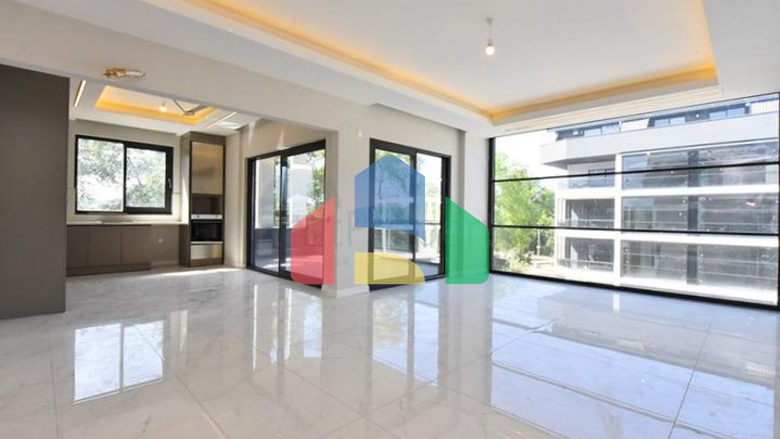 Квартира з трьома спальнями в престижному районі Оба