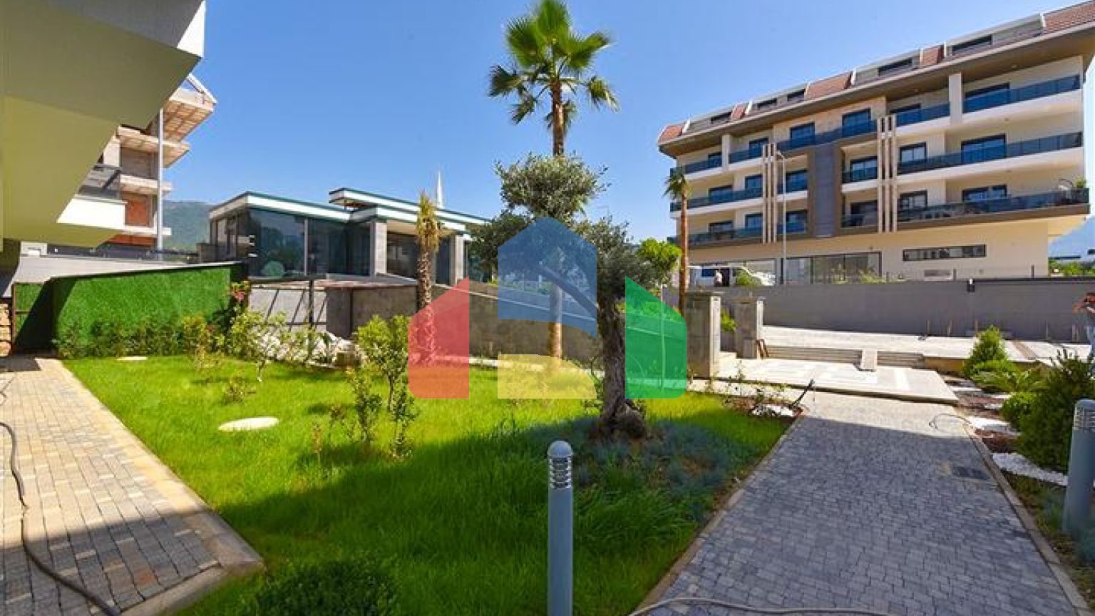 Квартира з трьома спальнями в престижному районі Оба