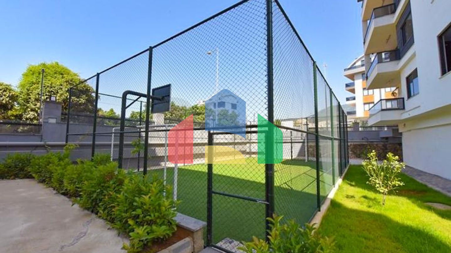 Квартира з трьома спальнями в престижному районі Оба