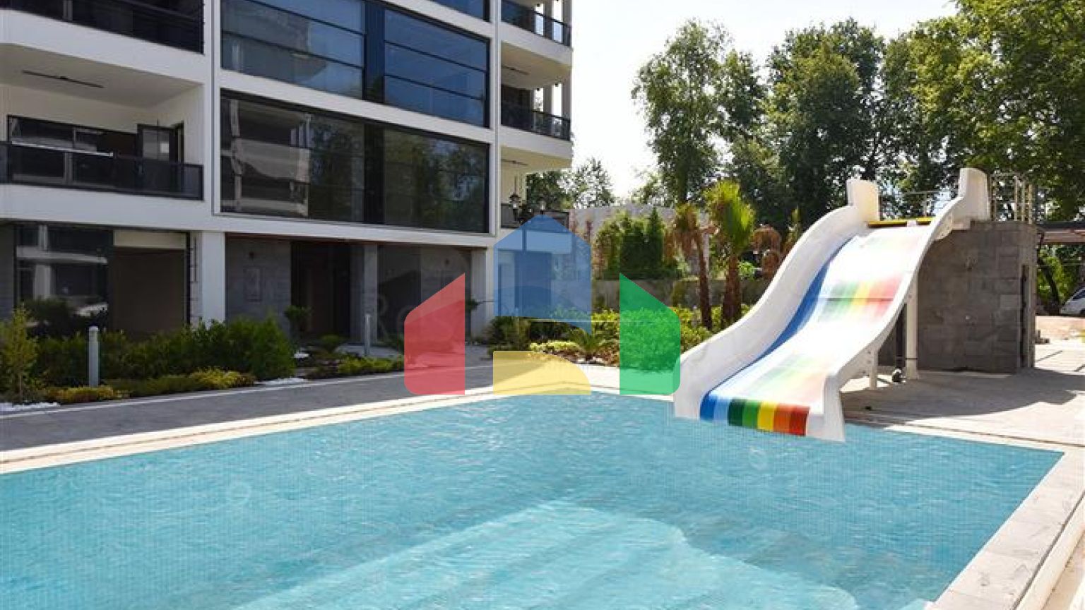 Квартира з трьома спальнями в престижному районі Оба