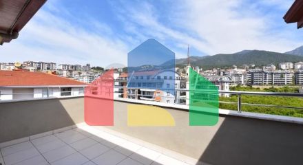 Пентхаус 4 + 1 з окремою кухнею в районі Оба