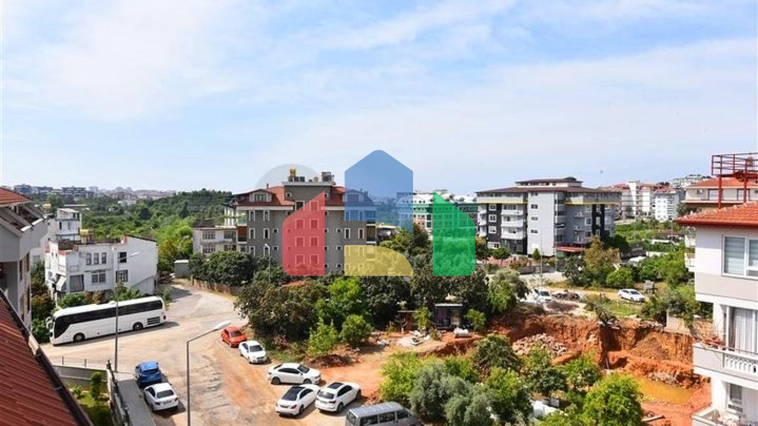 Пентхаус 4 + 1 з окремою кухнею в районі Оба