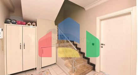 Пентхаус 4 + 1 з окремою кухнею в районі Оба