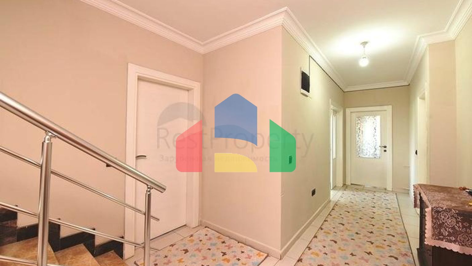 Пентхаус 4 + 1 з окремою кухнею в районі Оба