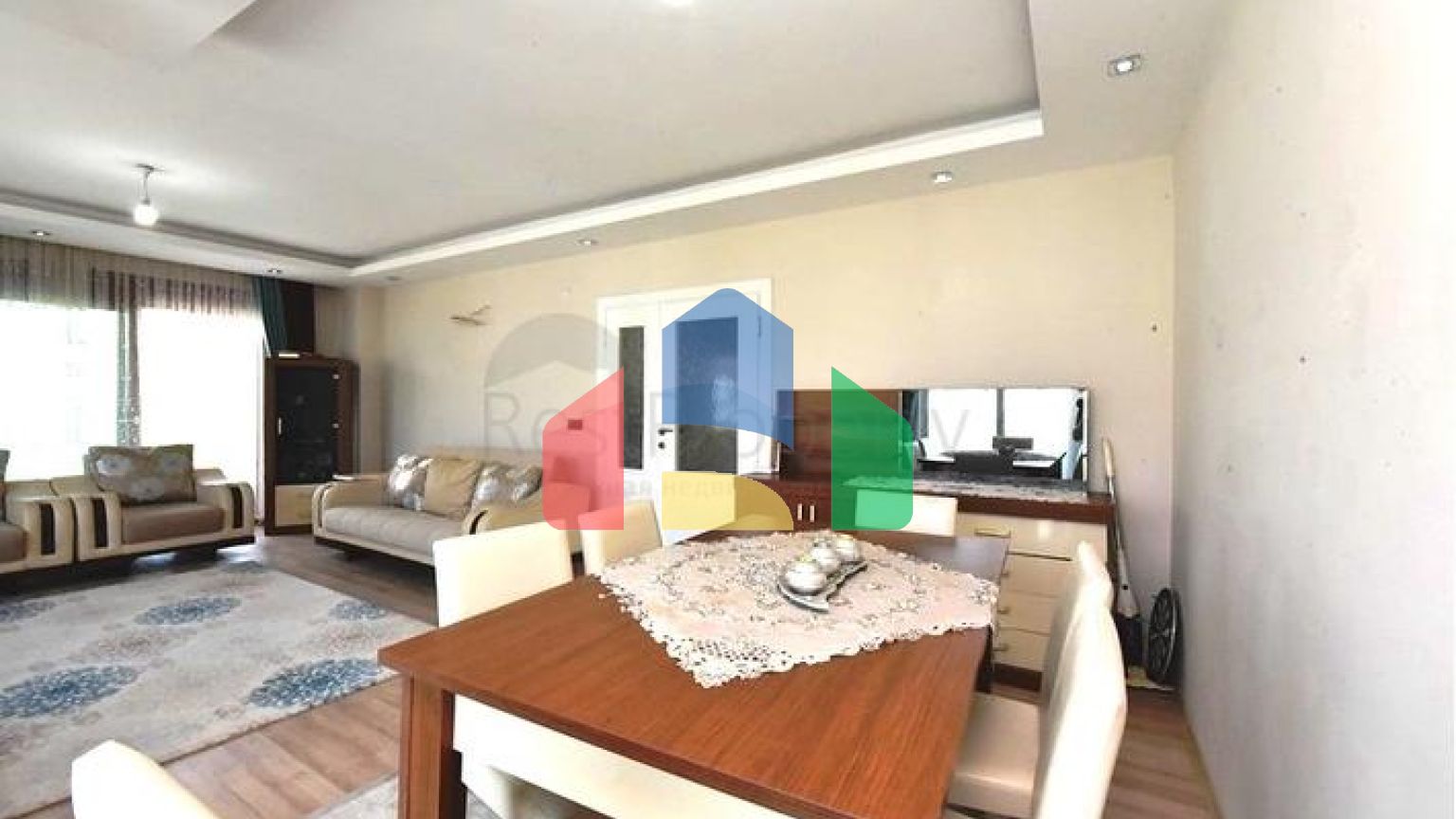 Пентхаус 4 + 1 з окремою кухнею в районі Оба